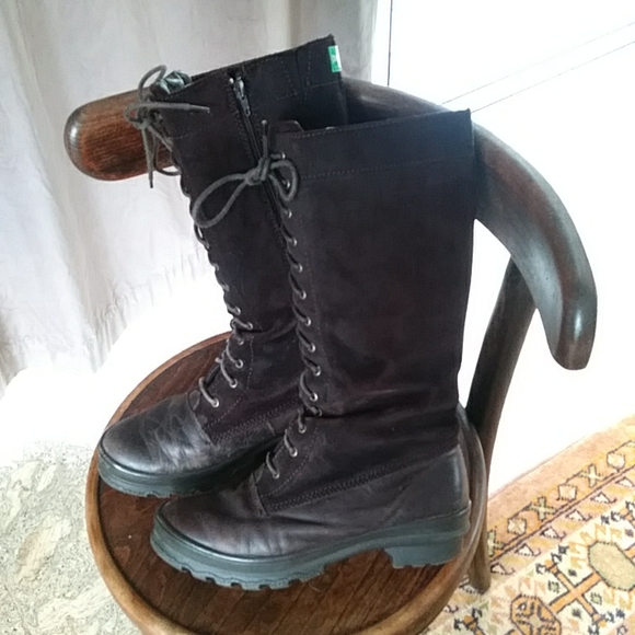 Cougar dark brown, rubber and suede knee-high boots. - Picture 2 of 10